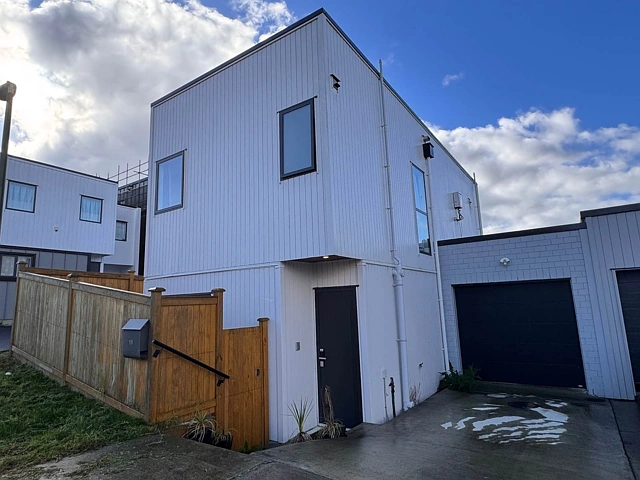 18 Waka Street, Albany, Albany, North Shore City