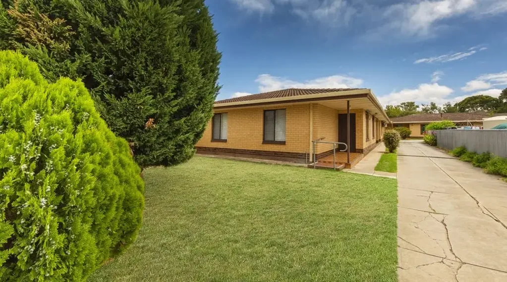 Brooklyn Park 2ਬੈੱਡਰੂਮ Convenient Living in a Prime Lifestyle Location