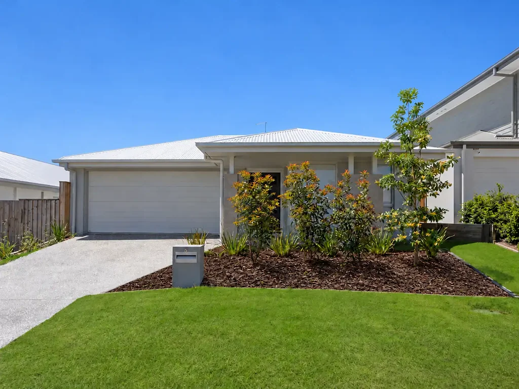 White Rock 4कमरा Low Maintenance Living in White Rock - Ready to Move in!