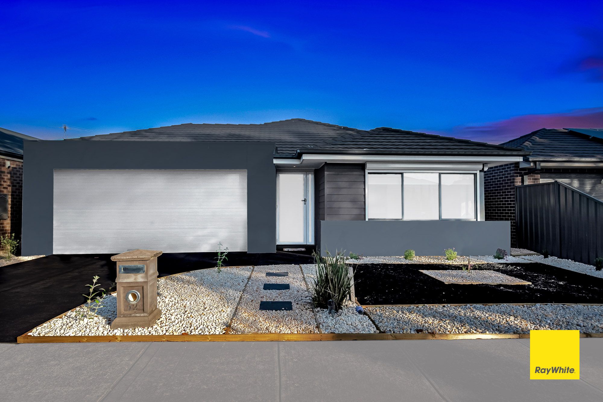 12 FINSBURY CR, MANOR LAKES VIC 3024, 0 Schlafzimmer, 0 Badezimmer, House