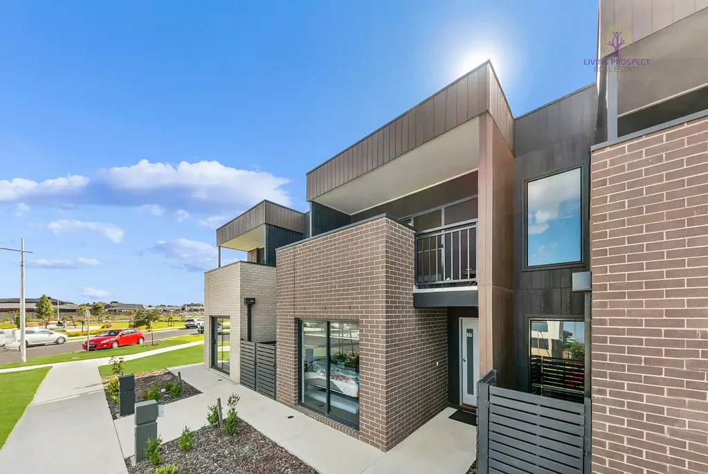 Tarneit 3Phòng ngủ Smart Investment or Perfect First Home in Booming Tarneit