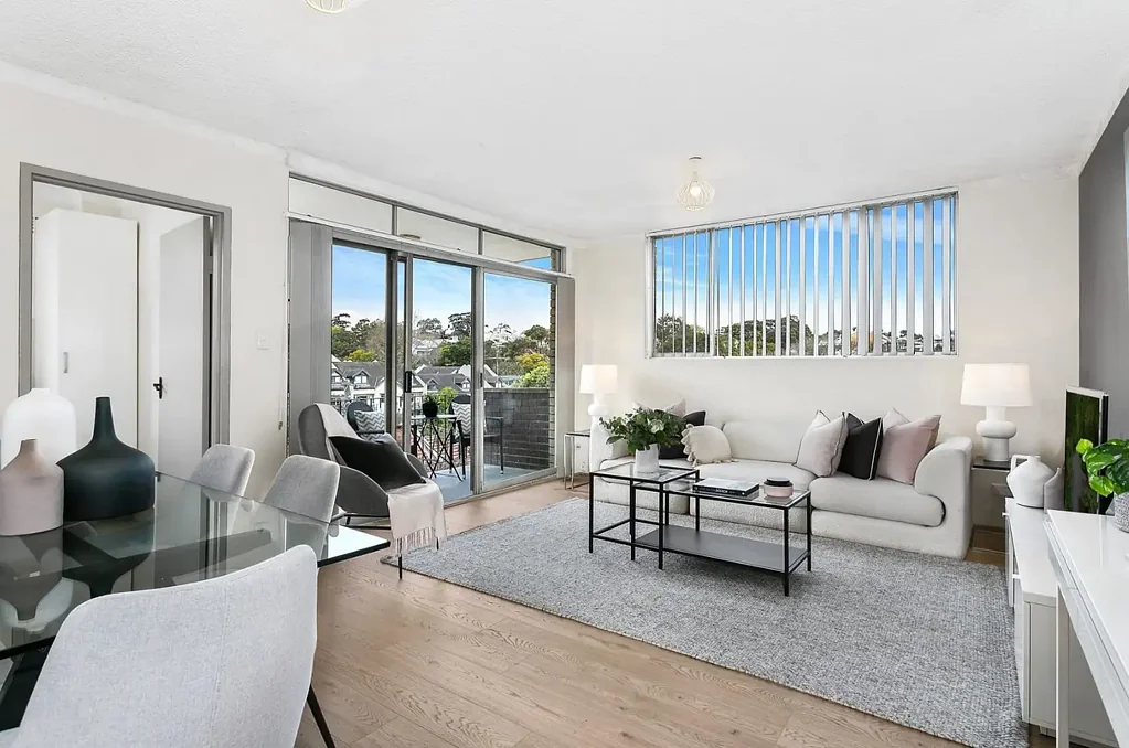 Immaculate apartment in convenient Glebe locale