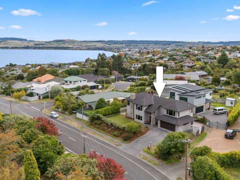 Waipahihi 3房  Views, views, views, and a home perfect for you