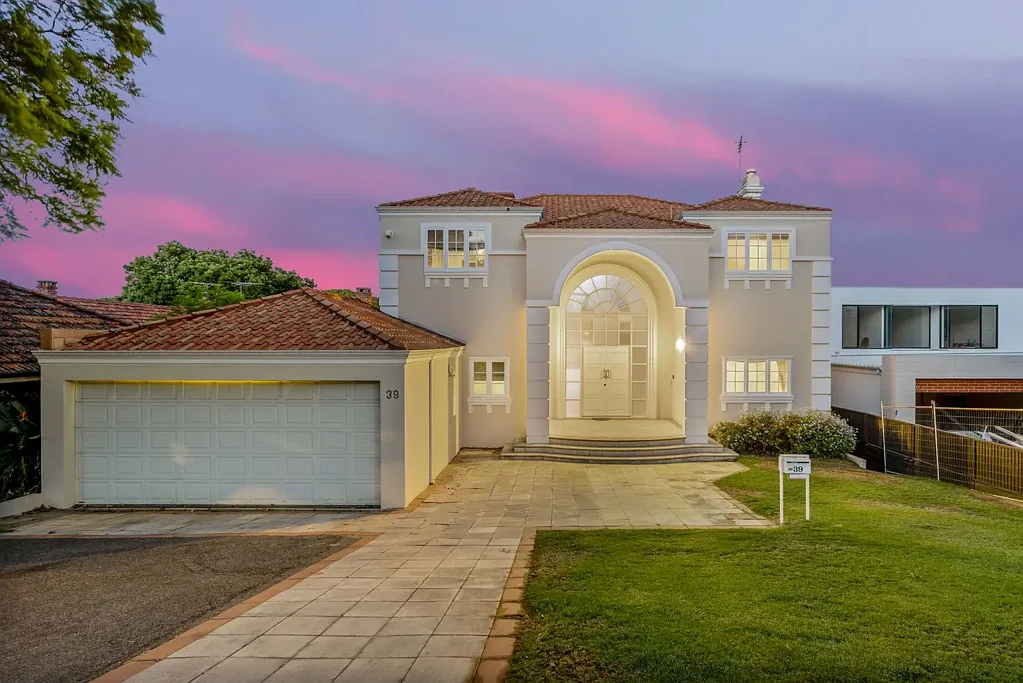 South Perth 6 Bedroom Timeless Elegance