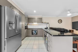 13A Oakvale Avenue, Holmview