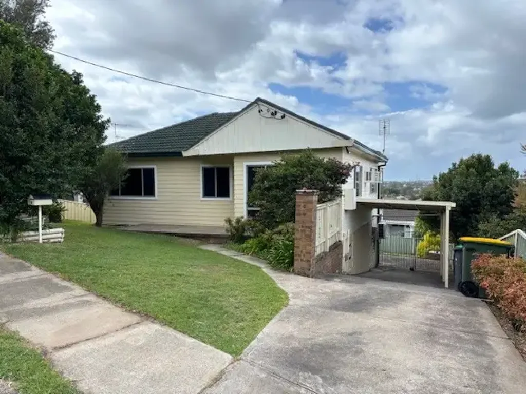 GREAT LOCATION!