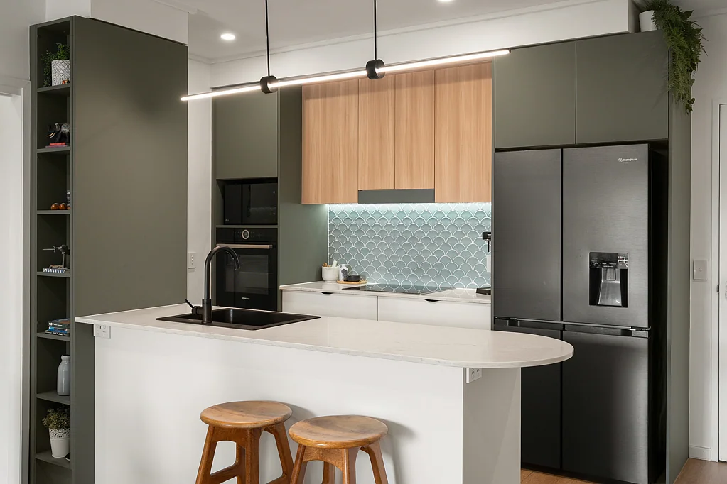 Fortitude Valley 3房 现代全屋翻新 高品质收尾 三居室布局 宽敞阳台 高端电器 安全车位 日光泳池 健身中心 近公交站 学区优越 Elevated Living in the Heart of Brisbane's Lifestyle Precincts