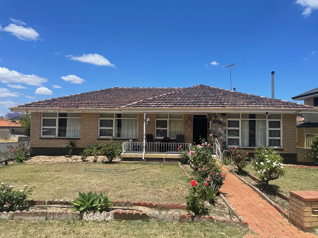 Tuart Hill 4Zimmer UNDER OFFER!