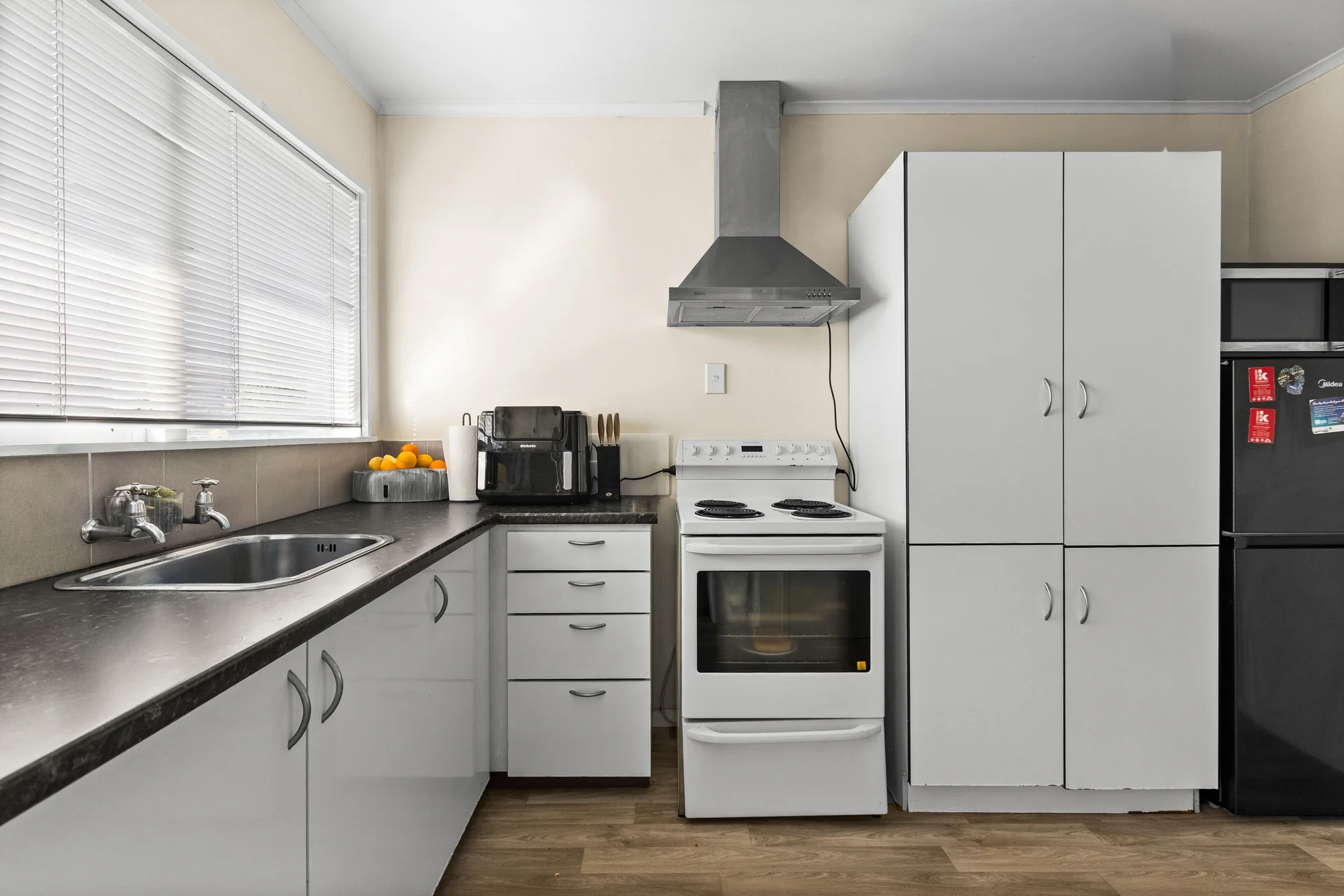 Onekawa 2房 Affordable Investment Or Easy-Care Living