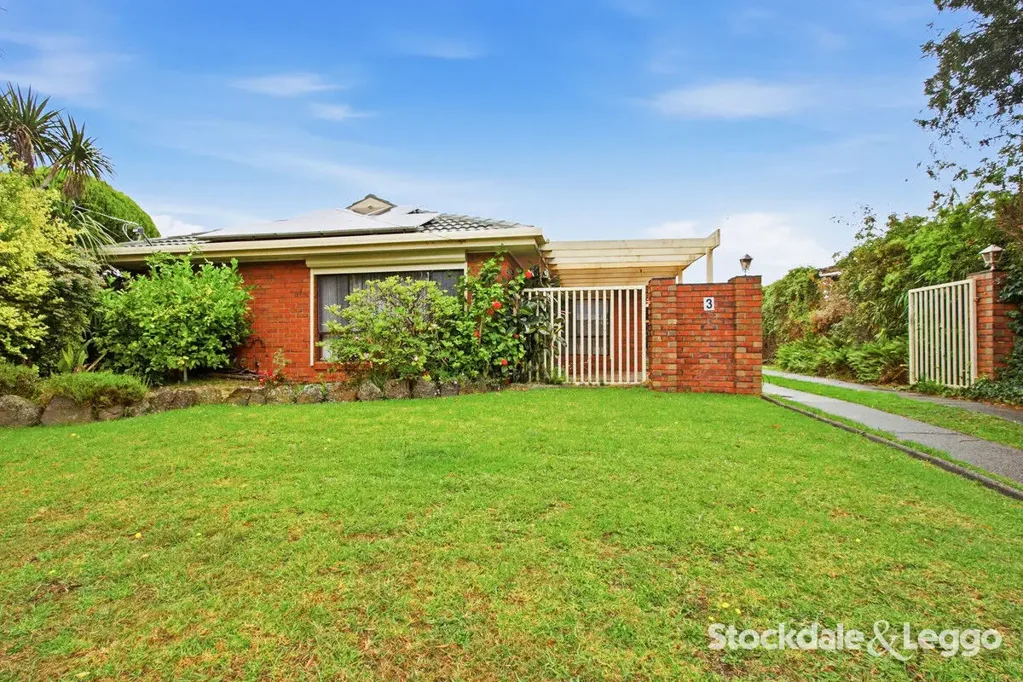 Family Home in Sought-After Bridle Estate