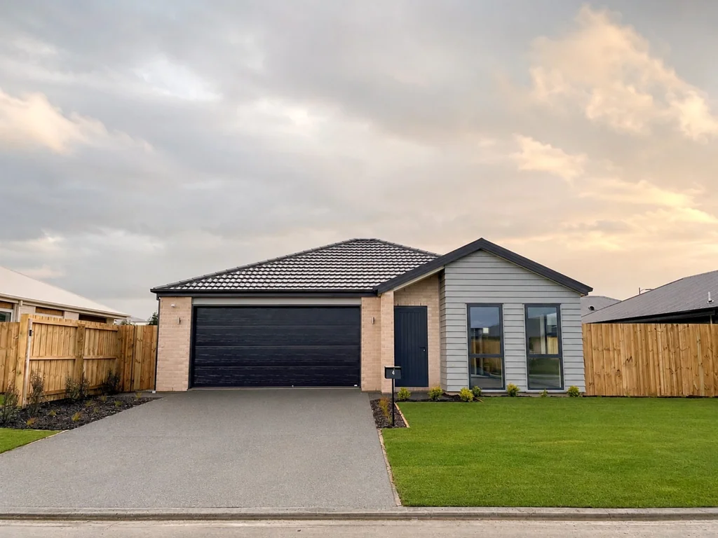 Modern Whānau Living with Space and Comfort