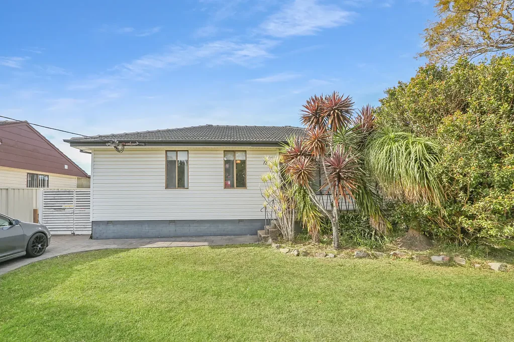 13 Hooka Creek Road, Berkeley, NSW 2506