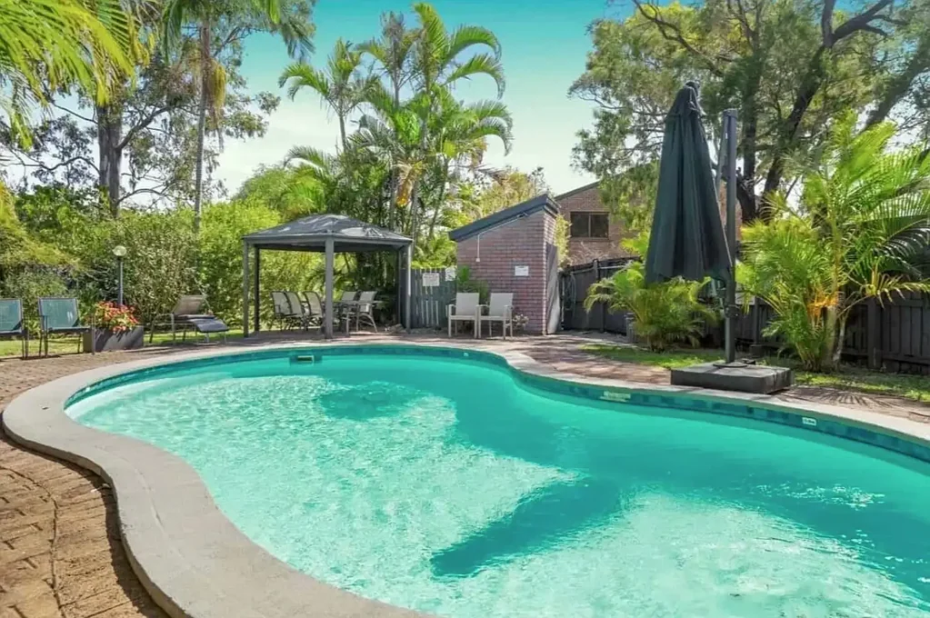 Address Withheld, Labrador, QLD 4215