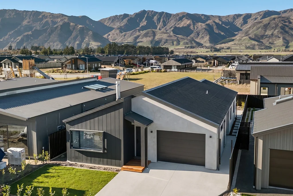 Lake Hawea 3બેડરૂમ New Build with Rental Income from Day One