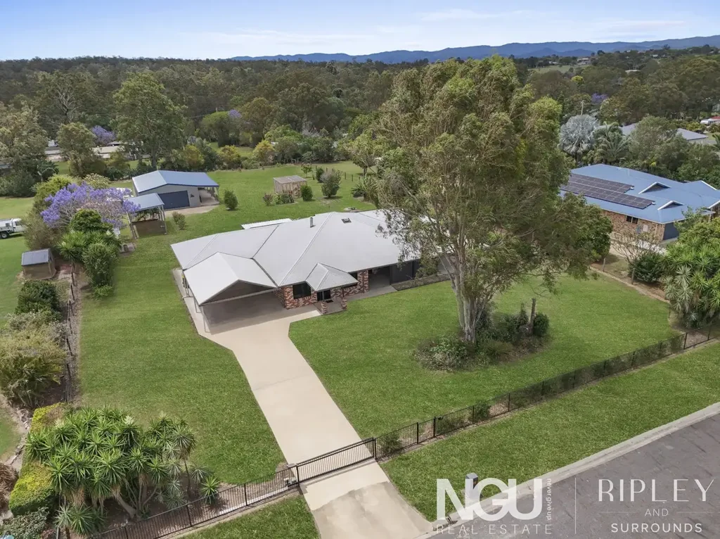 Lowood 5ਬੈੱਡਰੂਮ Acreage Lifestyle, Family Comfort & Sheds That’ll Make You Stop and Stare