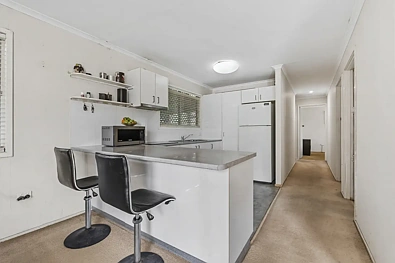Kusina - 4 Dwyer Street, Beachmere, QLD 4510