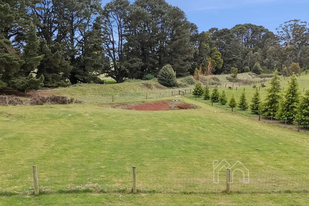 Trentham A Peaceful Setting with Country Appeal