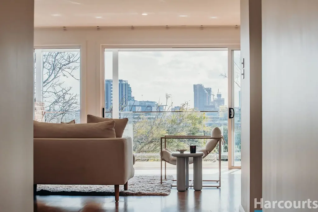 The Hill 5બેડરૂમ Beautiful views, a versatile 5-bedroom floorplan, walk everywhere lifestyle