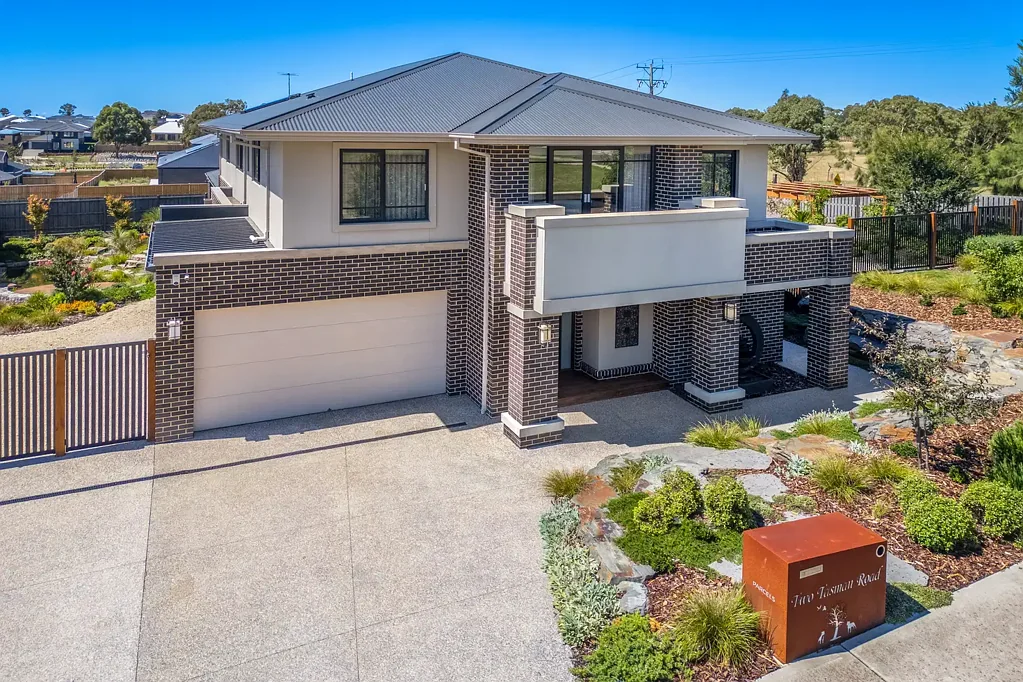 Gisborne 4房  Exceptional Family Living with Space & Style - 1498m² approx.