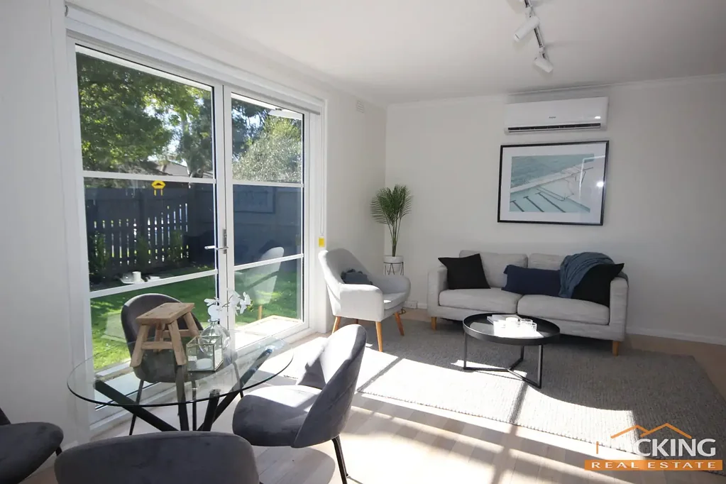 Bright 2-Bedroom Unit - LEASE BREAK