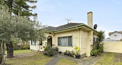 Thornbury 3 Bedroom Art Deco Gem with Position and Potential