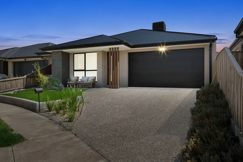 Donnybrook 4कमरा Stunning Four-Bedroom Family Home in the Sought-After Peppercornhill Estate, Donnybrook