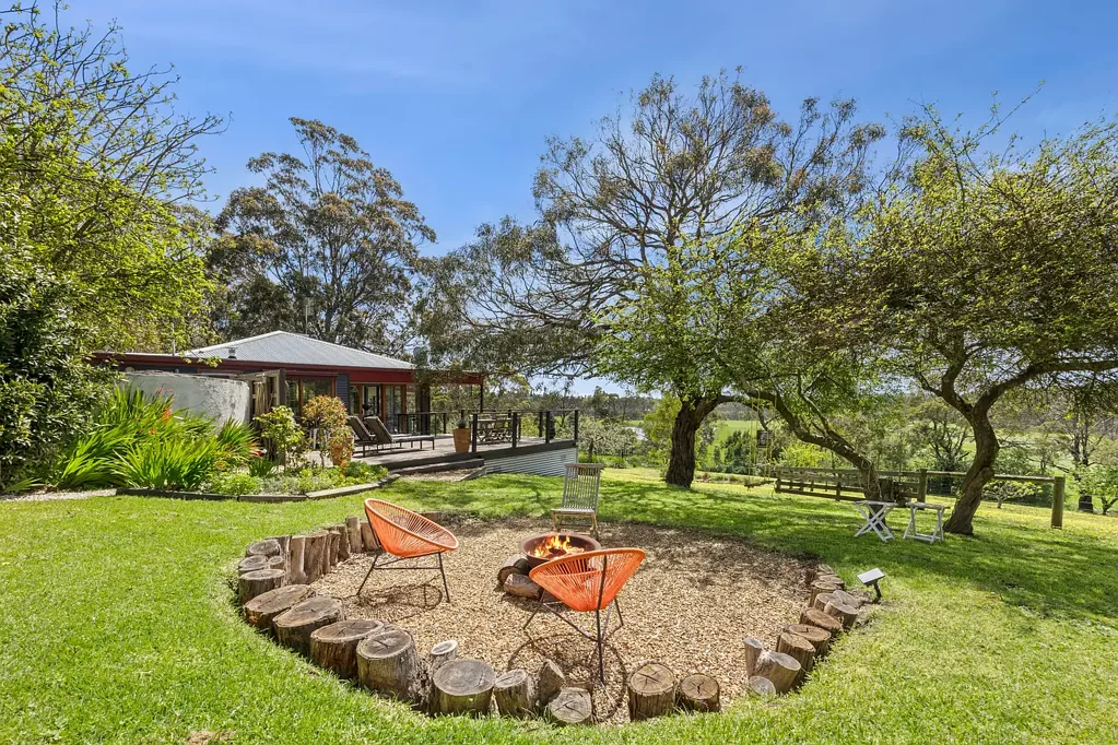 100 Bambra Cemetery Road, Deans Marsh, VIC 3235