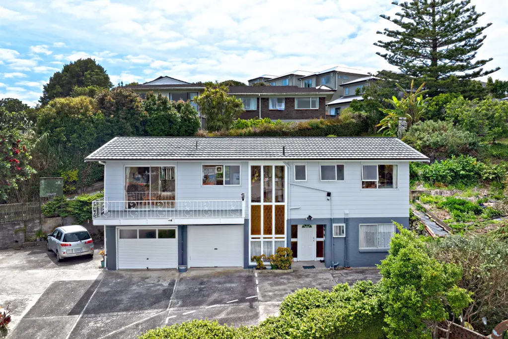 Pakuranga 4房  A FREEHOLD PROPERTY WITH A LAND BANK OF 961SQM