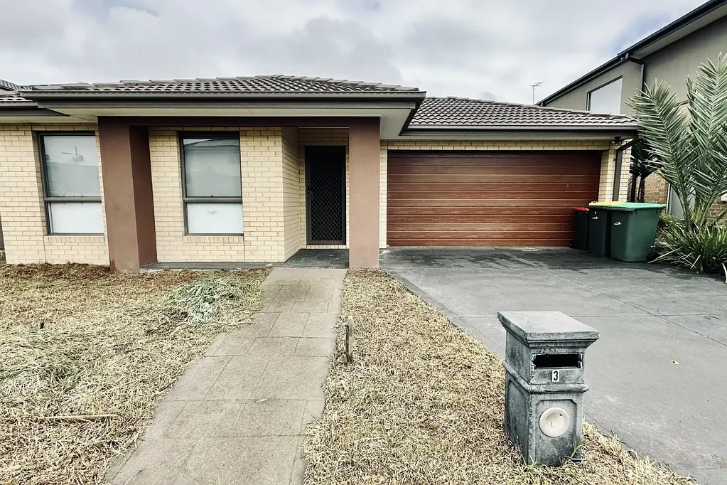 Spacious Four-Bedroom Family Home with Saltwater Coast Lifestyle Centre Access