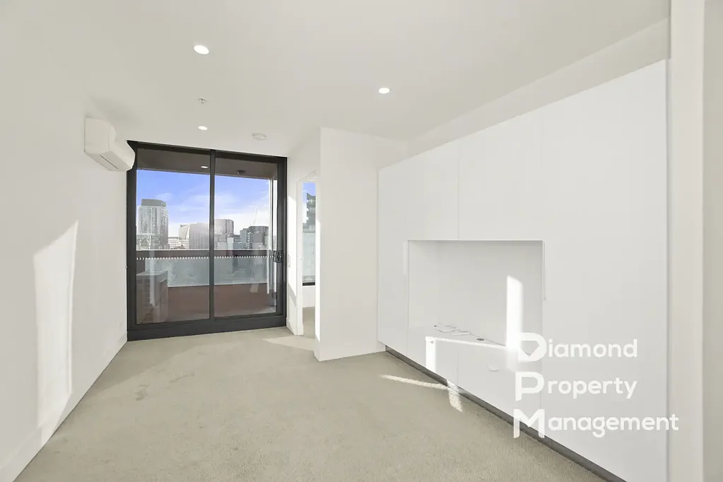 Prime Location CBD Apartment For Rent