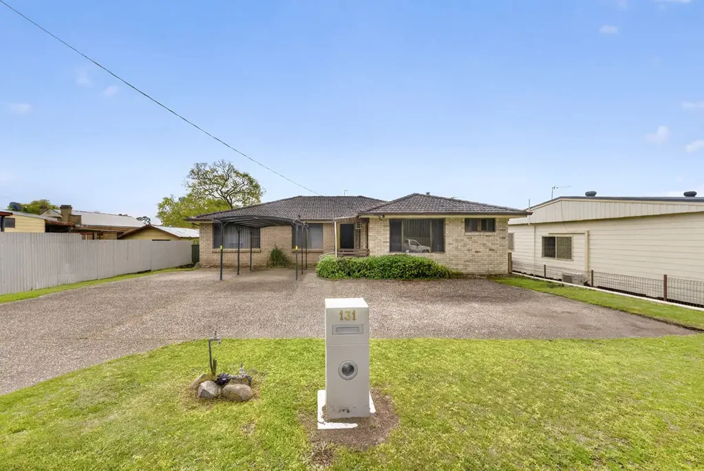 Abermain 4房  Great Family Home with Dual Occupancy Potential !