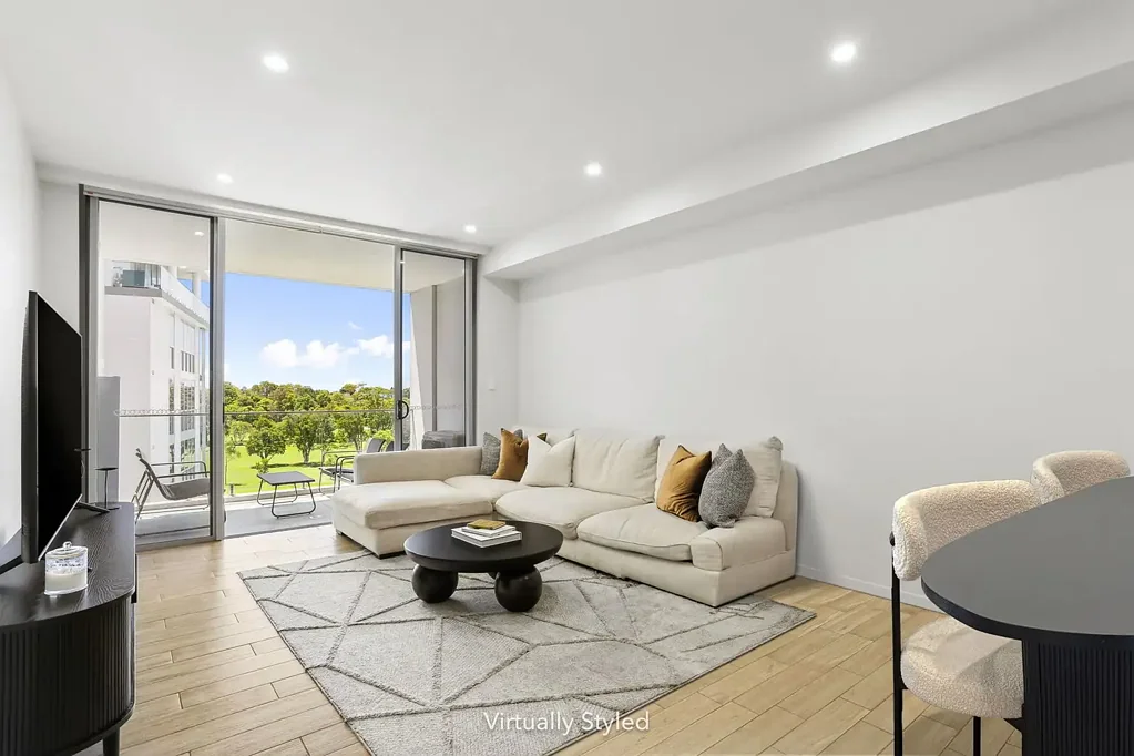 Strathfield 2 Bedroom Luxury apartment with Golf Course views and resort facilities
