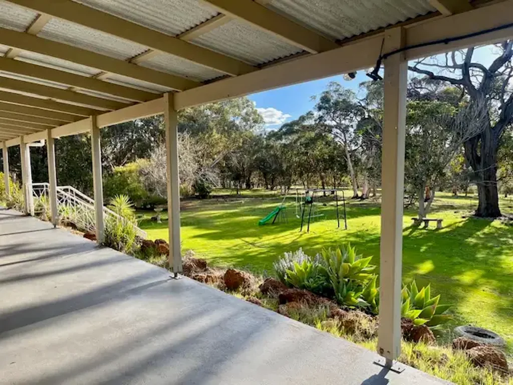 Large four bedroom homestead with great entertaining on acreage