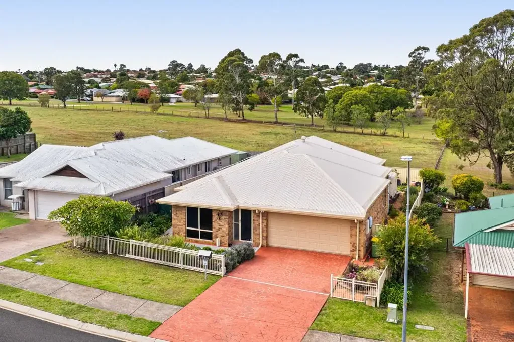Glenvale 4ਬੈੱਡਰੂਮ Quality Family Living With All The Extras