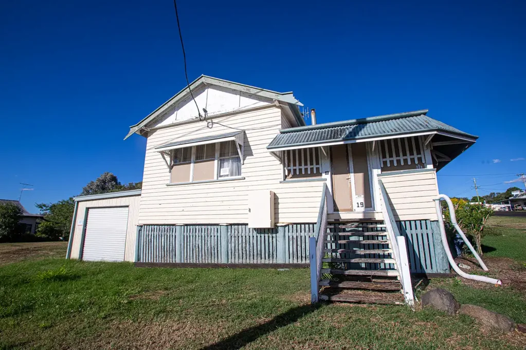 17-19 Dennis Street, Bell, QLD 4408