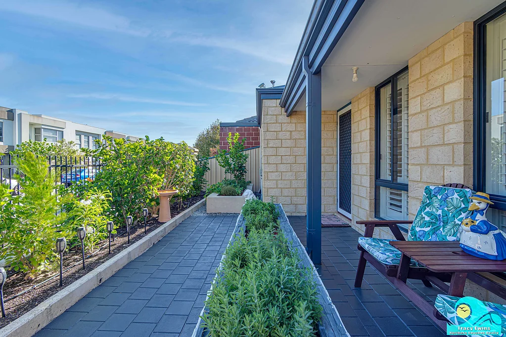 16 Wyperfeld Street, Yanchep, WA 6035