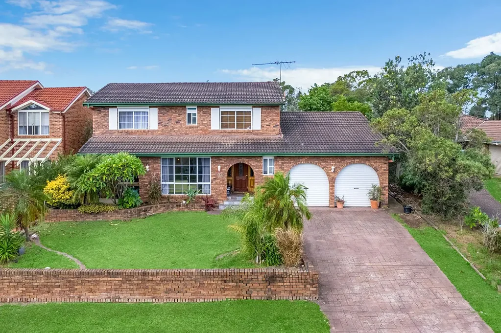 15 Amazon Place, Kearns, NSW 2558