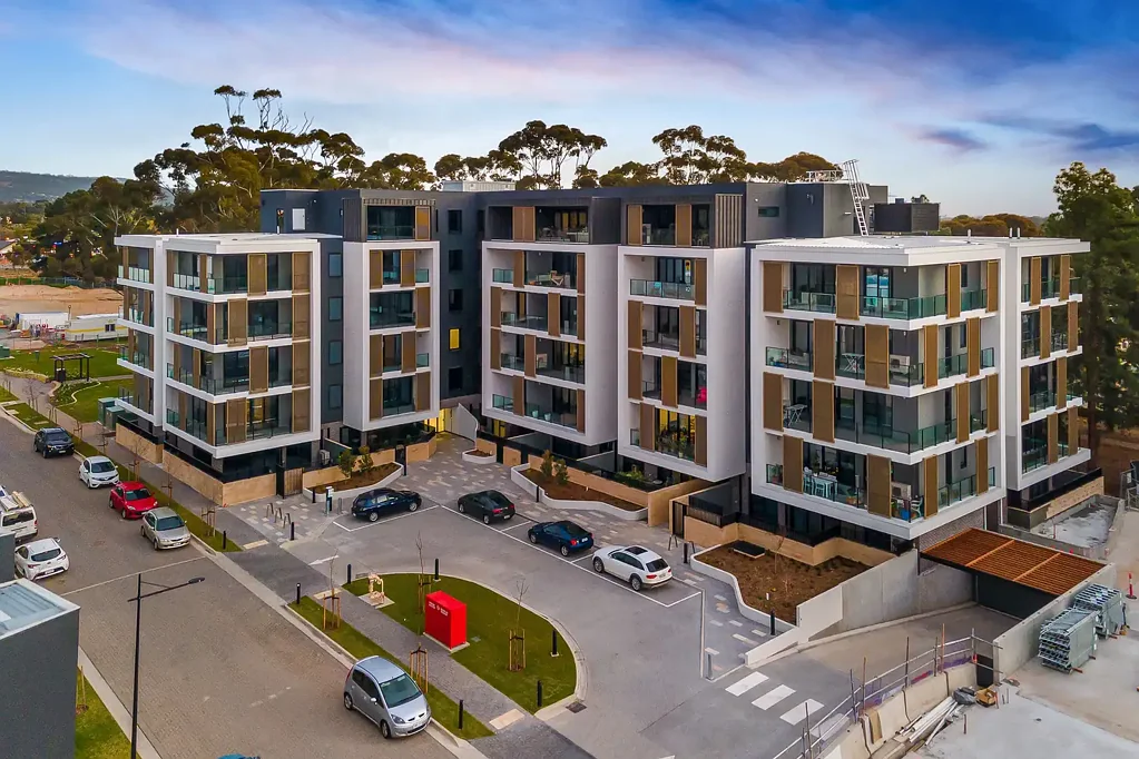 Stylish, Secure Two Bedroom Apartment - Minutes to the CBD!