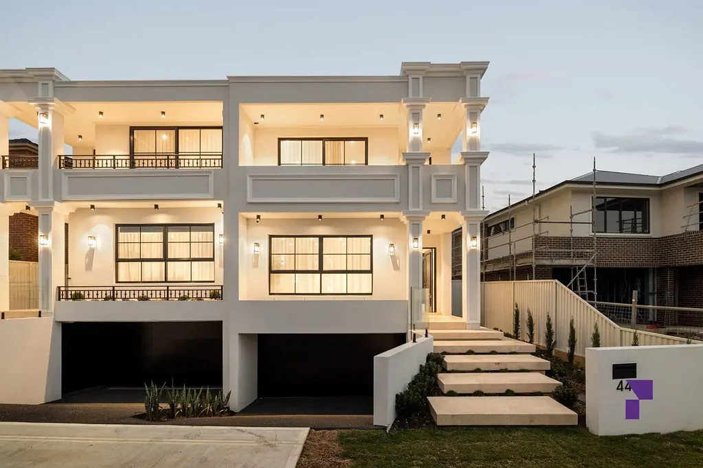 Greenacre 4Phòng ngủ Brand new architecturally designed French home ensures a statement in living/entertaining with basement parking