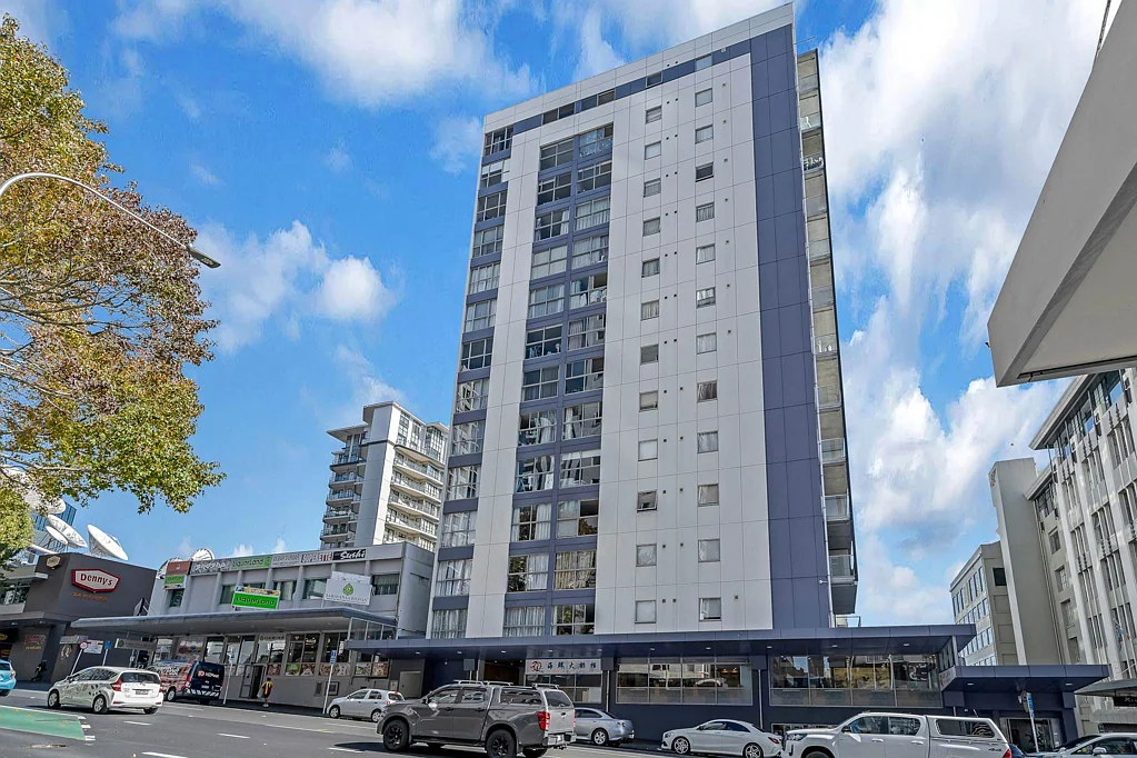 Auckland Central 2房  Spacious Freehold Apartment with Parking & Storage