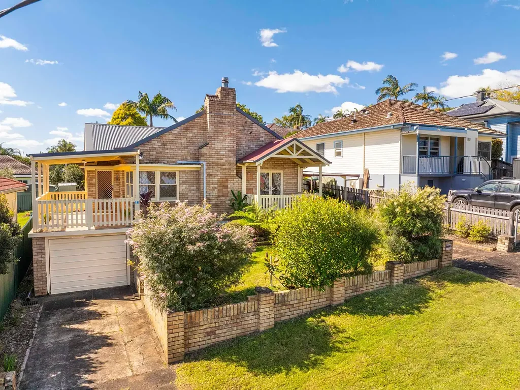 East Lismore 3Phòng ngủ Character Home With Beautiful Original Features