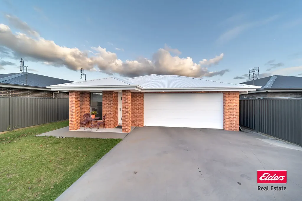 Dubbo 4Zimmer DESIGNED FOR LIVING - POSITIONED FOR PRIVACY