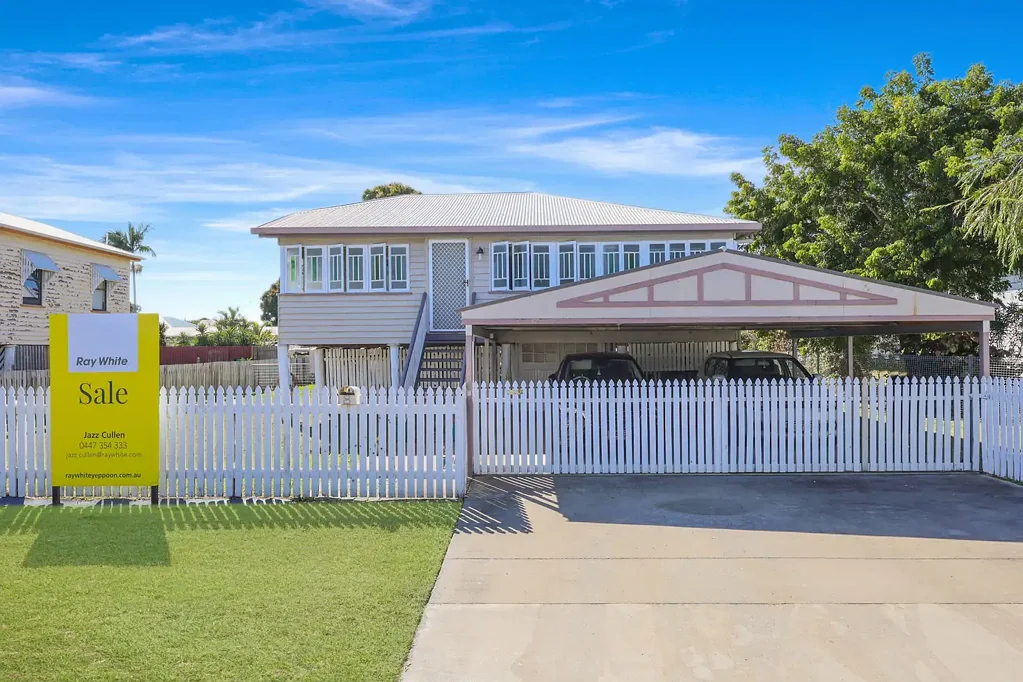 8 Bertram Street, Park Avenue, QLD 4701