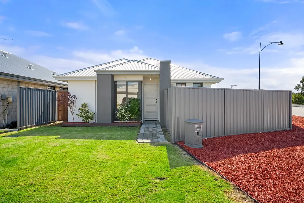 Baldivis 3房  The ultimate garage, without compromising on lifestyle.