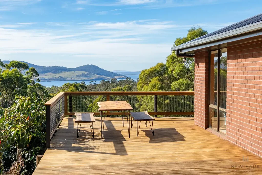 Lower Snug 5房  Private Acreage Property with Water Views & Effortless Coastal Living
