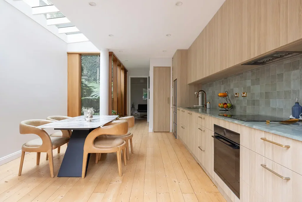 Refined renovated terrace / premier tree-lined address