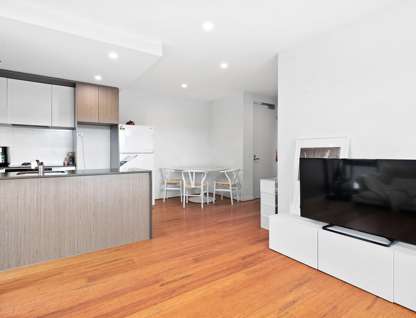 205/191 Barkers Road, Kew, VIC 3101, 2 Bedrooms, 2 Bathrooms, Apartment
