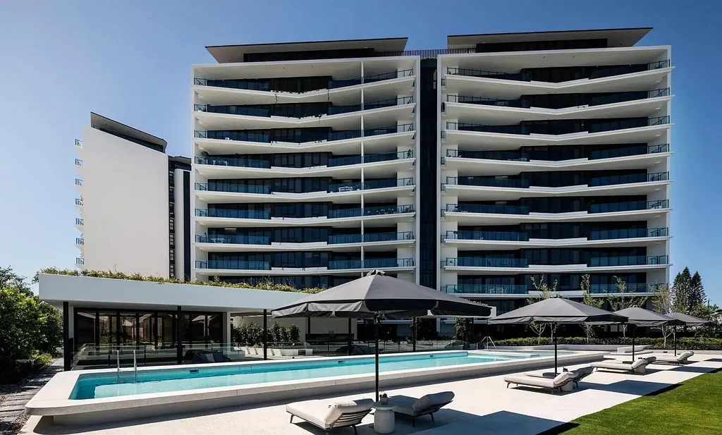Modern Living in Palm Beach!