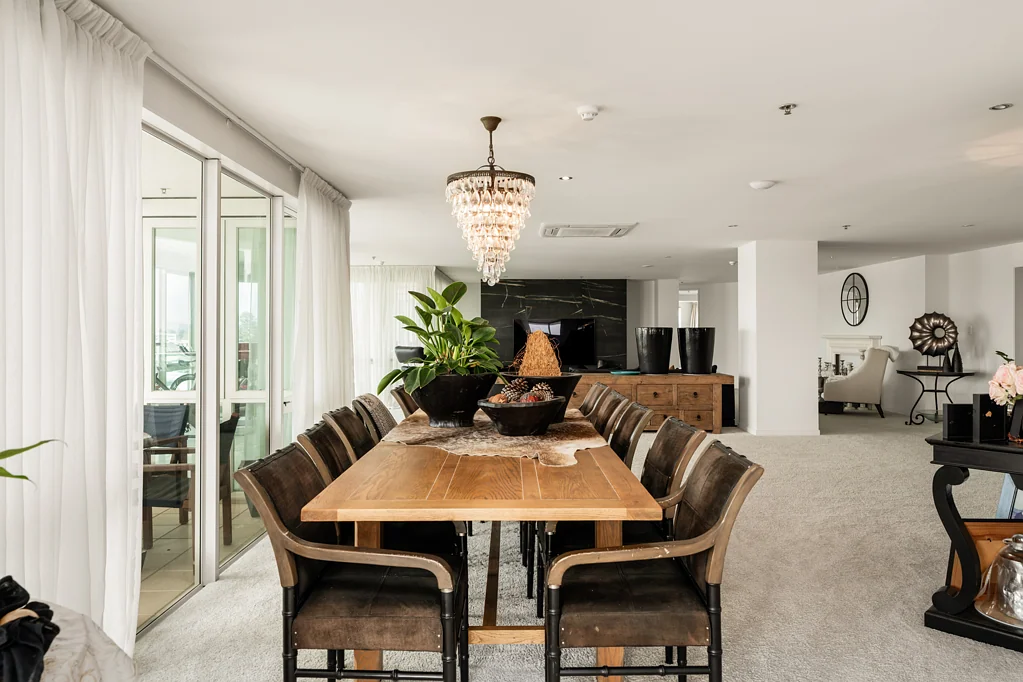Tauranga Central 5chambre Space, style, and spectacular harbour views