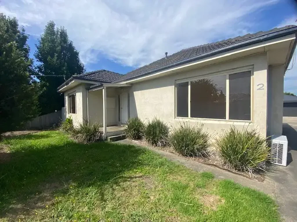 Neat Home In Fabulous Location - Right Here In Traralgon